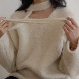 EGGKA Women's V-Neck Sweater With Scarf